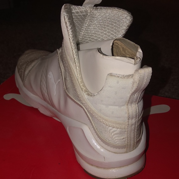PUMA Fierce White High tops. These are in good condition and are a women’s 9 - Picture 3 of 4